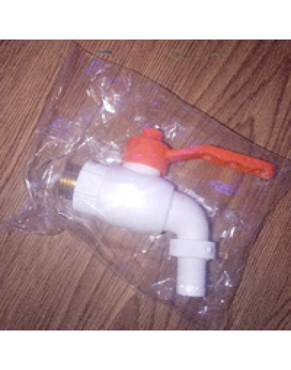 LLAVE DE CHORRO 1/2 PULGADA